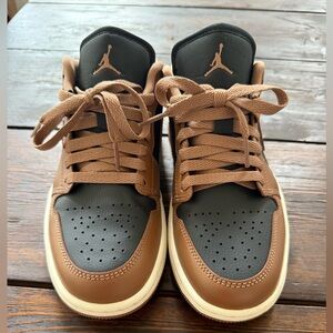 Nike Jordans Women’s 1 Low